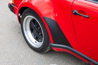 Porsche 911 SC - 12