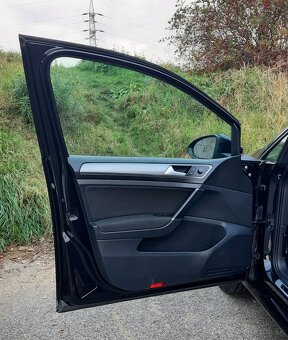 Predám  Volkswagen Golf Variant 1.6 TDI BMT 110k Comfortline - 12