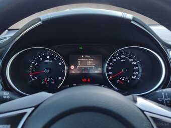 KIA Ceed SW 1.5 T-GDi, M6 GOLD - 12