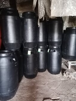 Plastové sudy plus možnosť dopraviť €€€ - 12