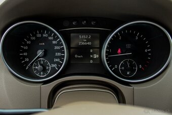 Mercedes-Benz ML 320 CDI 4MATIC - 12