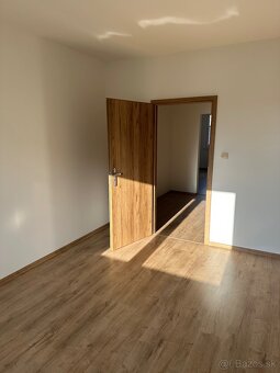 Na prenájom  novo prerobený 3-izbový byt na Mazorníku - 12