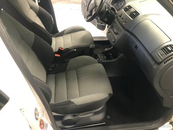 Škoda Roomster 1.6tdi rok 2012 - 12