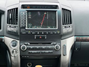 Toyota Landcruiser 200 4.5D - 12