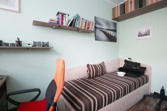ÚTULNÝ a PRIESTRANNÝ 3 IZBOVÝ BYT s LOGGIOU v TOP LOKALITE - - 12