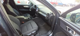 Volvo XC40 B4 Momentum Pro AWD A/T - 12