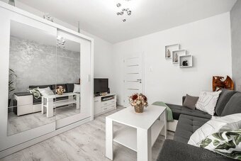 Kompletne zrekonštruovaný 3-izbový byt s priestrannou loggio - 12