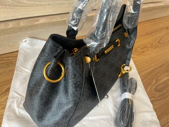Kabelka Guess Emera 4G logo - 12