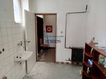 Na predaj podnikateľské priestory v obci Plášťovce - 12