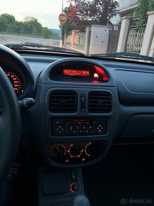 Renault Clio nájazd 39 000km - 12