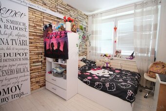 PREDAJ 3 izb BYT 74m2 s 2 balkónmi Bánovce n./B. - 12