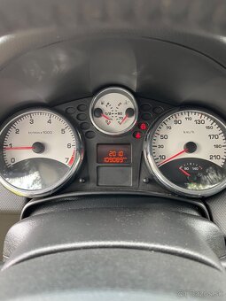 Peugeot 207 CC 1.6i - 12