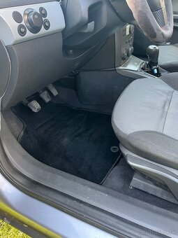 Opel astra h 1.9 cdti - 12