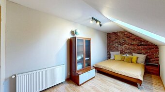 Priestranný RD s veľkorysým  12-ár pozemkom v obci Ďurďošík - 12