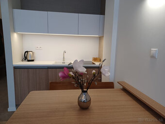 NA PREDAJ: MODERNÝ APARTMÁN HREBIENOK REZORT STARÝ SMOKOVEC - 12