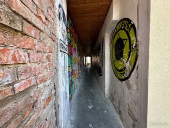 Budova na obchod a služby-Kysucké Nové Mesto-centrum - 12