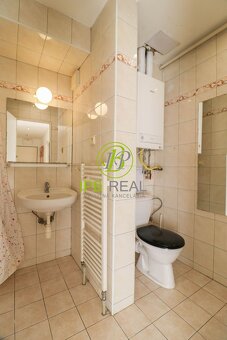 Pekný, slnečný 2-izb. byt s terasou, balkónom a parkovaním n - 12