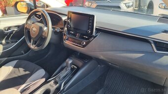 Toyota Corolla sedan 1,8 hybrid Comfot Tech + Techpack 72KW  - 12