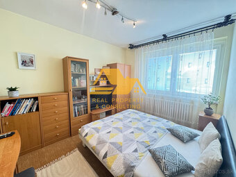 Exkluzívne Predám rodinný dom s garážou v tichej lokalite - 12