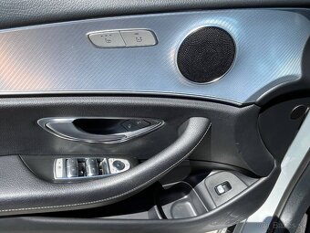 Mercedes-Benz E trieda Kombi 220 d All-Terrain 4MATIC A/T - 12