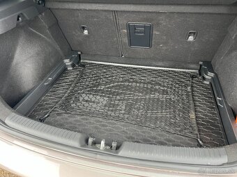 Hyundai i30 1.5 benzín 2021 - 12