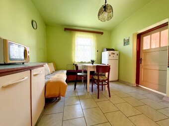 ✅ REZERVOVANÉ ✅ : Rodinný dom s krásnym pozemkom a potôčikom - 12