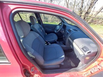 Renault Clio 1.5 DCI - 12