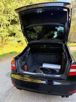 Škoda Superb II facelift 3.6 V6 FSI DSG 4x4 Lauri&klement - 12