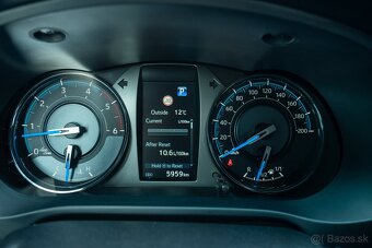 Toyota Hilux DC 2.8 I D-4D Invincible 4x4 A/T - 12