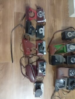 Predám tychto 10 fotoaparátu - 12