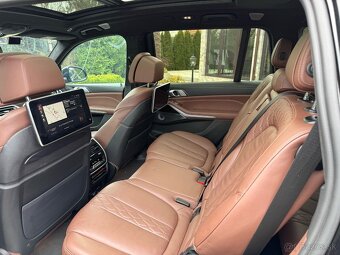 BMW X7 5.0i M Power, rok.v 2021, 67 tisíc km,, INDIVIDUAL - 12