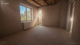 Rezervovaný_Väčší rodinný dom s pozemkom 2139 m2, Lopúchov - 12