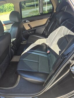 Peugeot 407 SW - 12