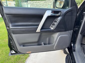Toyota Landcruiser J150 - 12
