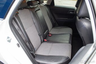 Toyota Auris 1.6 l D-4D - 12