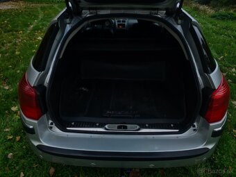 Peugeot 407 SW - 12