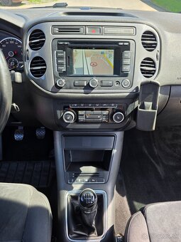 VOLKSWAGEN TIGUAN 2.0CRTDI 103KW 4X4 NAVI,XENON,PANORAMA.. - 12