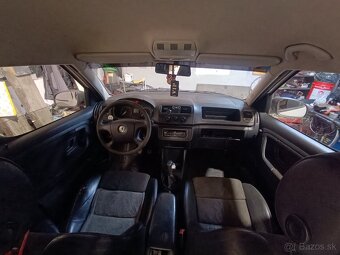 ŠKODA ROOMSTER PRAKTIK 1.2HTP 51KW R.V.2008 - 12