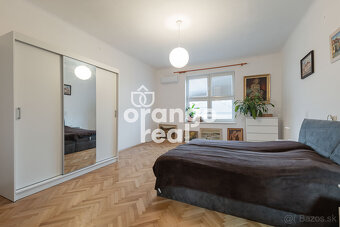 Priestranný tehlový staromestský byt na Czambelovej ulici so - 12