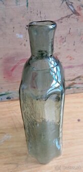 Staršie sklenené fľaše - 12