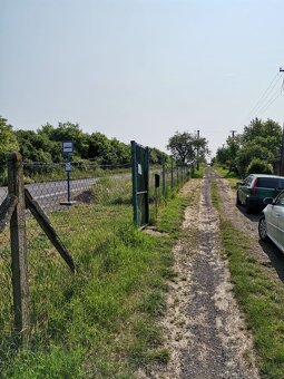 Chatka s vlastným pozemkom - 12