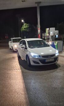 Opel Astra J 1.4 74kw - 12