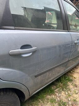 Rozpredám Ford FOCUS všetko mám, není len motor a prevodovka - 12