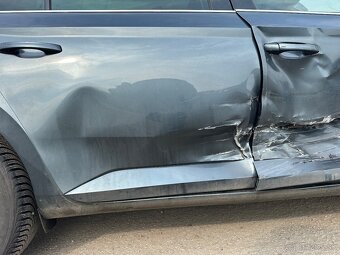 Škoda Superb 2.0 140kW - 12