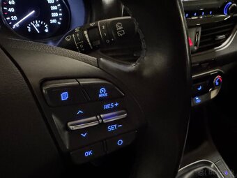 Hyundai i30 1,4 73kW benzín 87000km 2018 Led combi - 12