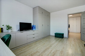 Na predaj priestranný 5-izbový rodinný dom s na 802 m² pozem - 12