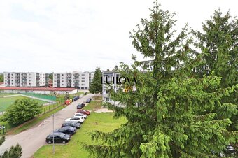 Slnečný 2-izbový byt v TEHLOVEJ bytovke - 12