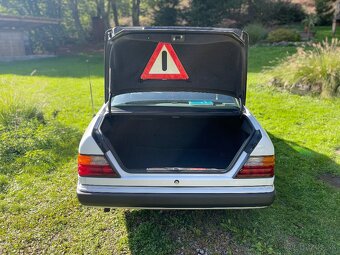 Mercedes-Benz C124 230 CE - 12