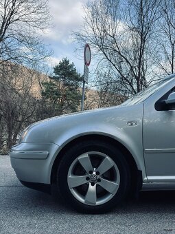 Volkswagen Bora 1.9 TDI 96KW 4Motion - 12