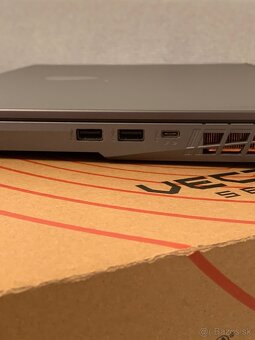 MSI Vector 16HX (i9, RTX 4080) - 12